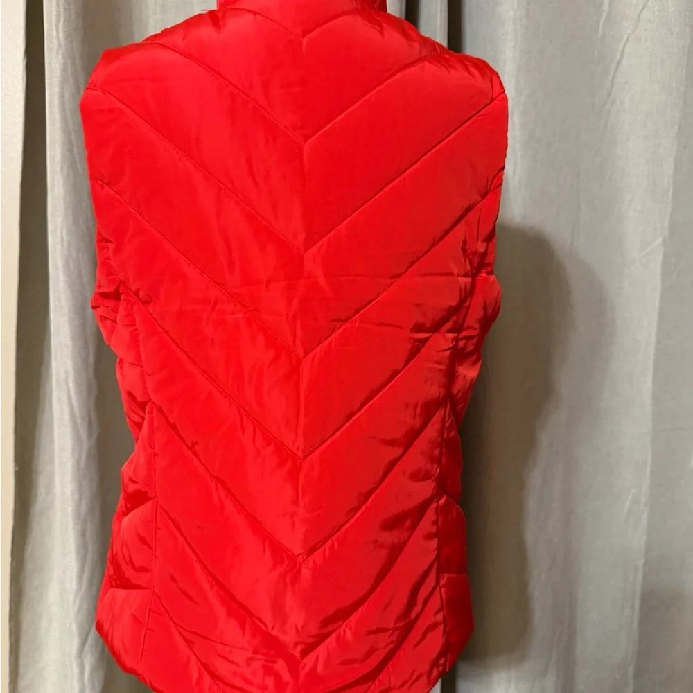 Michael Kora Red Quilted Vest - Picture 5 of 6